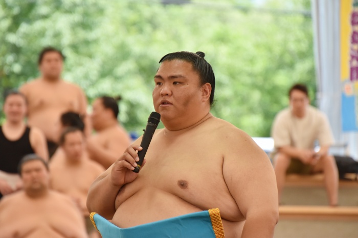 御嶽海関からのあいさつ