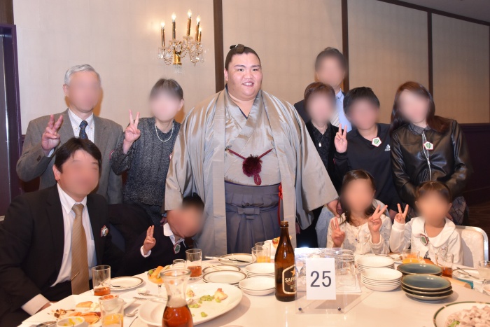 子どもも含めた家族で参加をいただいた皆様と記念撮影