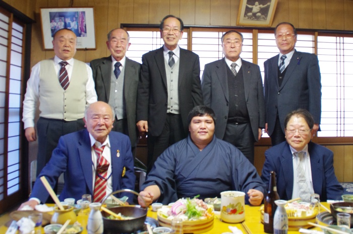 式典後にはちゃんこ辰ノ家で腹ごしらえ