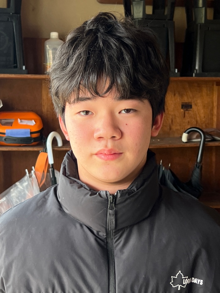 床山を見習い中の小川大空(そら)さん